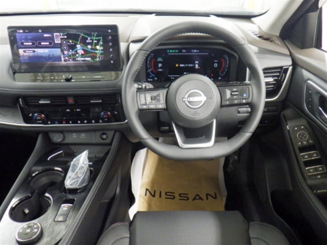 NISSAN X-TRAIL 2025