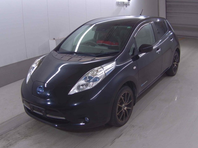 NISSAN LEAF 2016