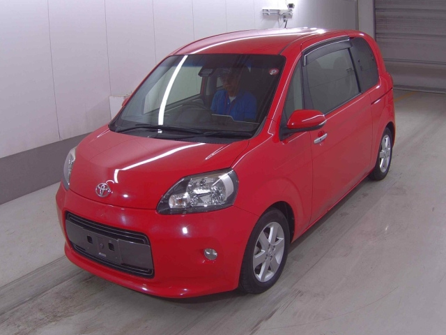 TOYOTA PORTE 2016