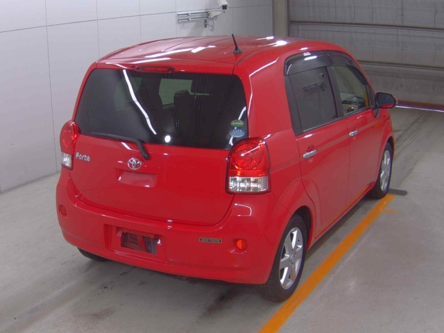 TOYOTA PORTE 2016