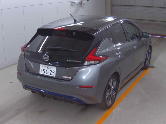 NISSAN LEAF 2018