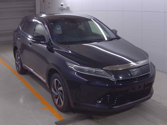 TOYOTA HARRIER 2019