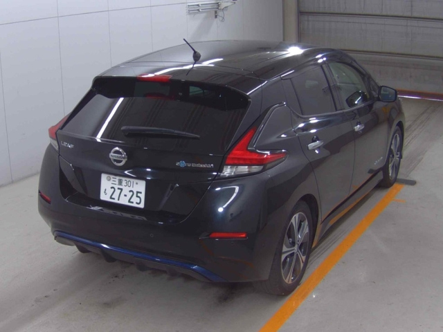 NISSAN LEAF 2018