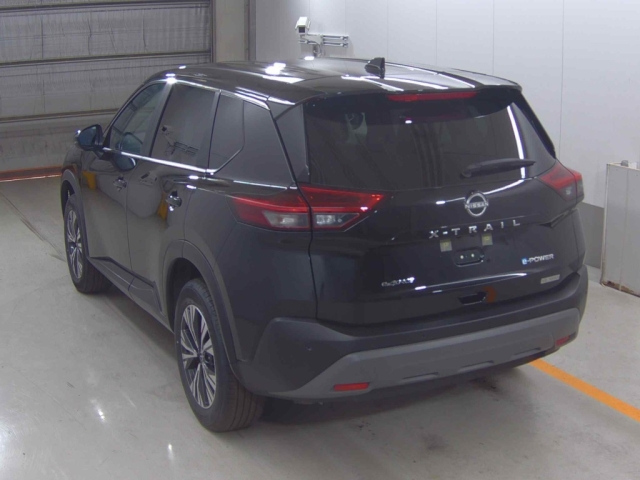 NISSAN X-TRAIL 2025