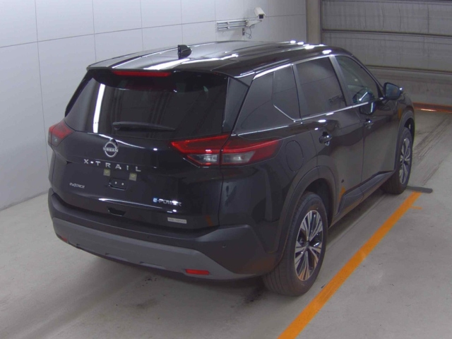 NISSAN X-TRAIL 2025