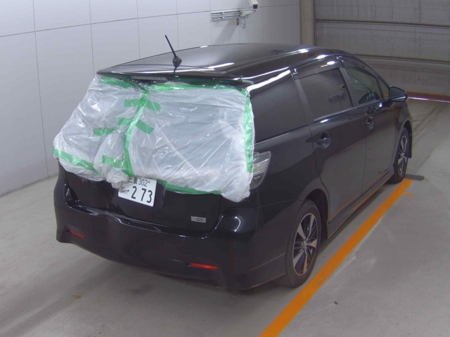 TOYOTA WISH 2013