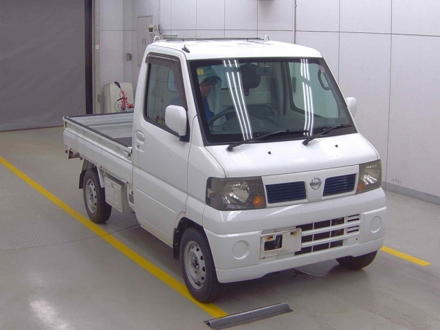 NISSAN CLIPPER TRUCK 2011