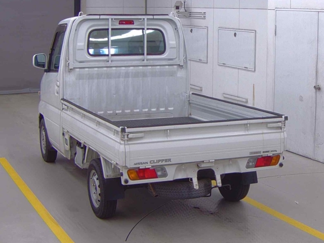 NISSAN CLIPPER TRUCK 2011
