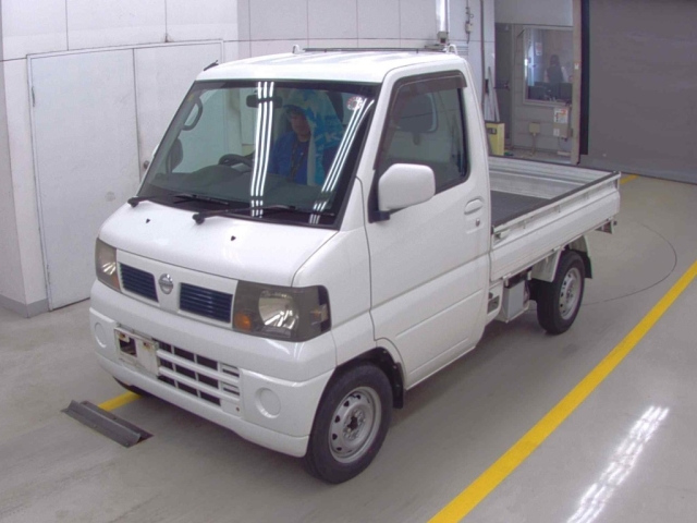 NISSAN CLIPPER TRUCK 2011