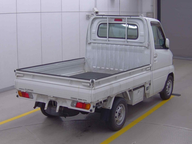 NISSAN CLIPPER TRUCK 2011