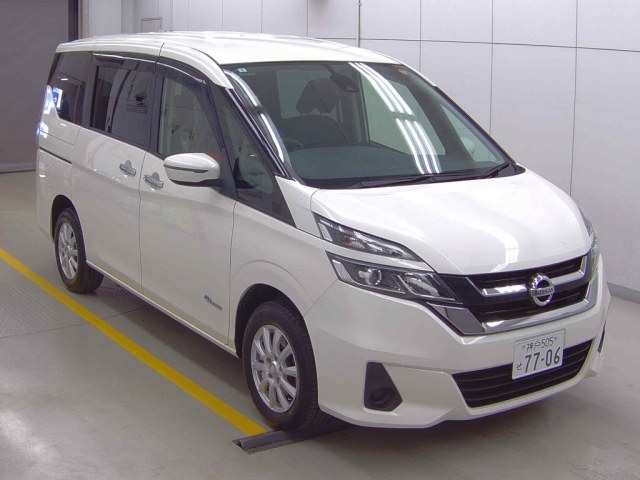 NISSAN SERENA 2017