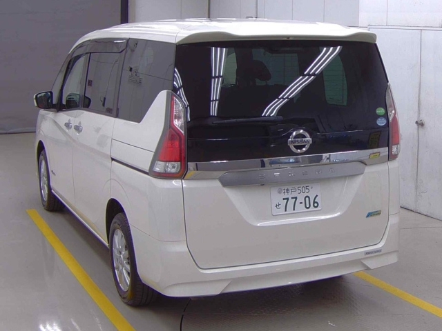 NISSAN SERENA 2017