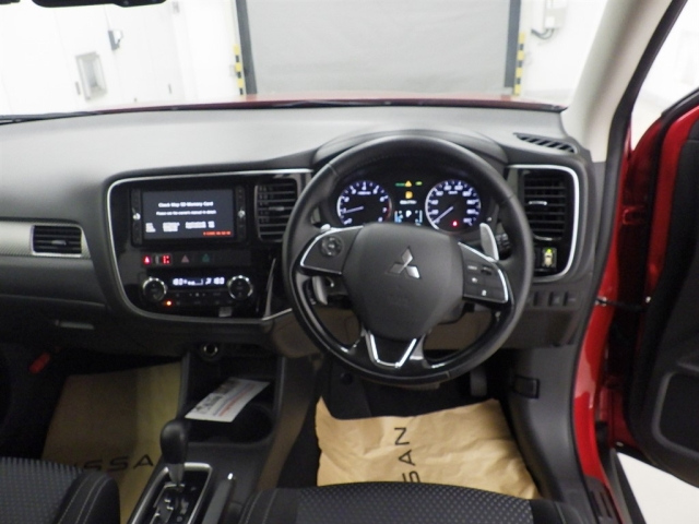 MITSUBISHI OUTLANDER 2015