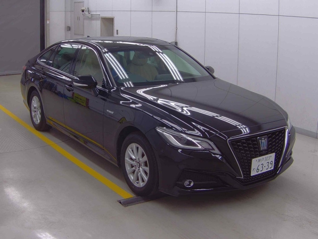 TOYOTA CROWN 2020