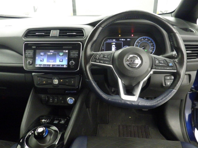 NISSAN LEAF 2020