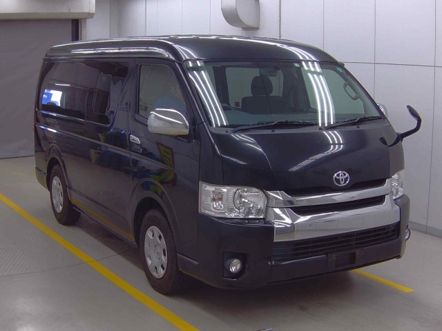 TOYOTA HIACE 2014