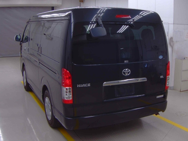 TOYOTA HIACE 2014
