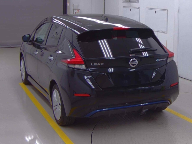 NISSAN LEAF 2018