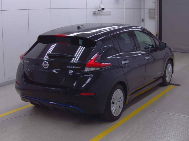 NISSAN LEAF 2018