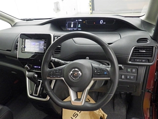 NISSAN SERENA 2017