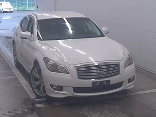 NISSAN FUGA 2010