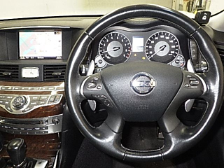 NISSAN FUGA 2010