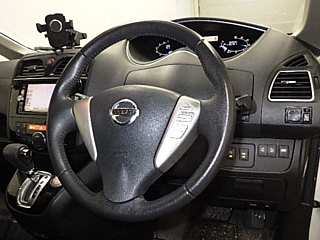 NISSAN SERENA 2015
