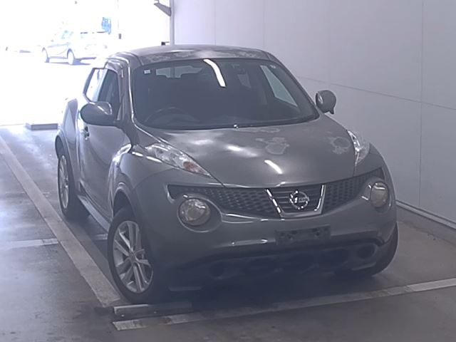 NISSAN JUKE 2010