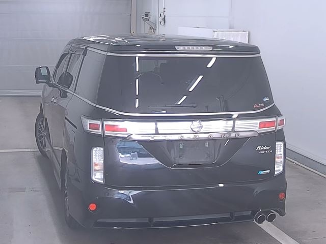 NISSAN ELGRAND 2011