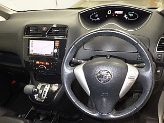 NISSAN SERENA 2013