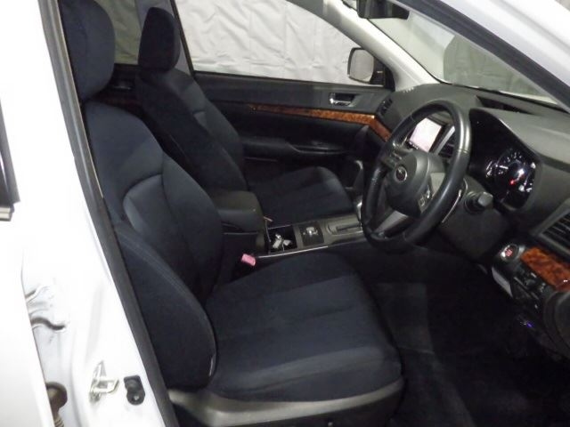 SUBARU LEGACY 2011