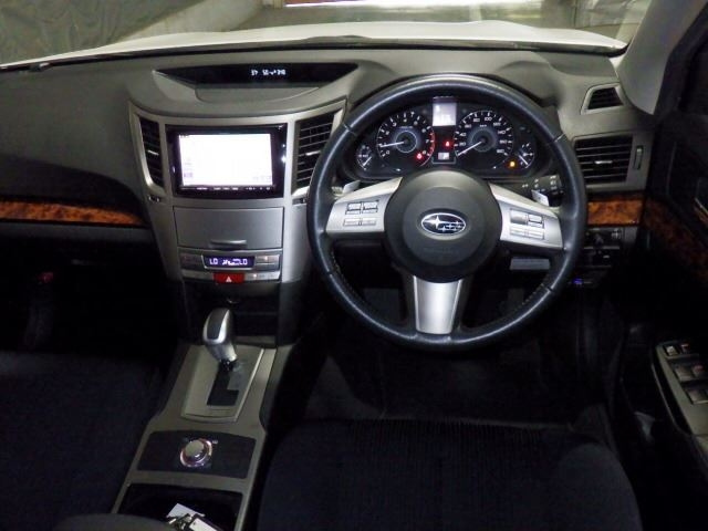 SUBARU LEGACY 2011