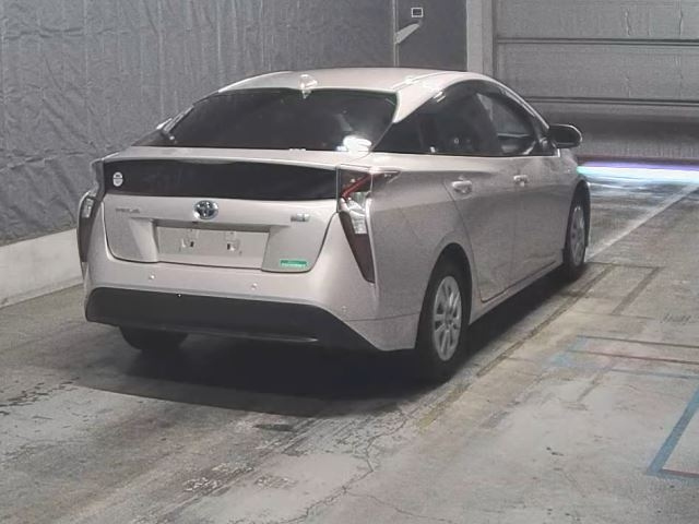 TOYOTA PRIUS 2018