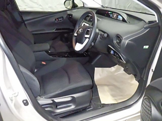 TOYOTA PRIUS 2018