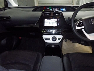 TOYOTA PRIUS 2018