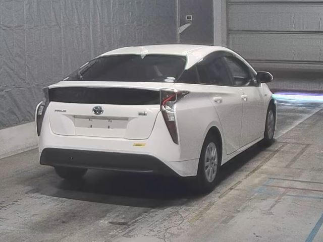 TOYOTA PRIUS 2018