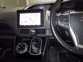 TOYOTA VOXY 2016