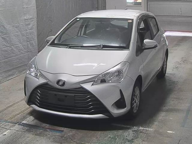 TOYOTA VITZ 2019