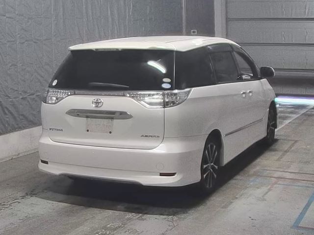 TOYOTA ESTIMA 2015