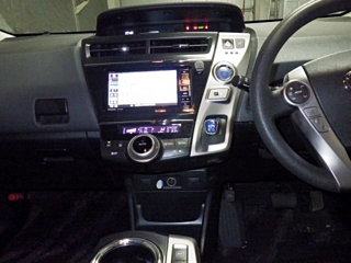 TOYOTA PRIUS ALPHA 2020