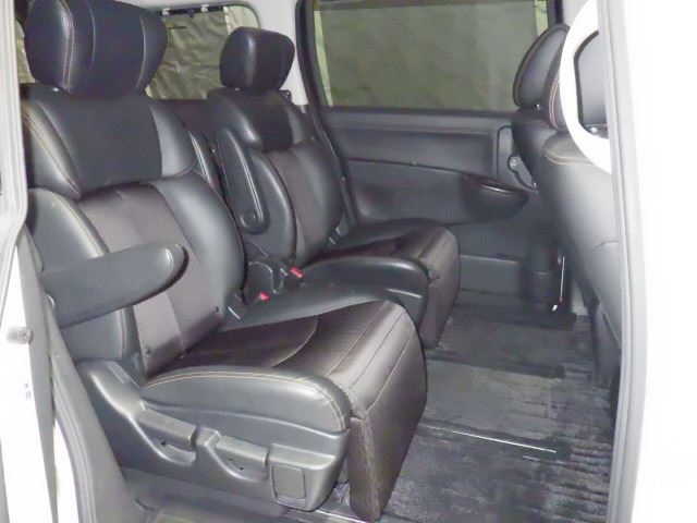 NISSAN ELGRAND 2015