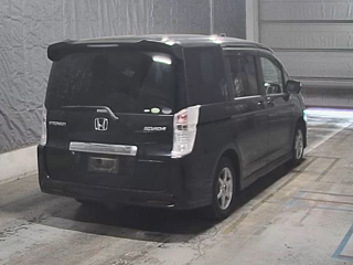 HONDA STEP WAGON 2011