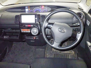 DAIHATSU TANTO 2011