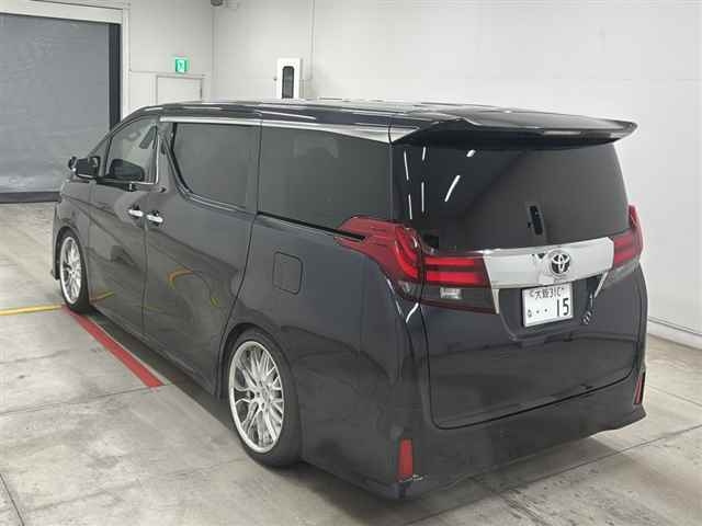 TOYOTA VELLFIRE 2015