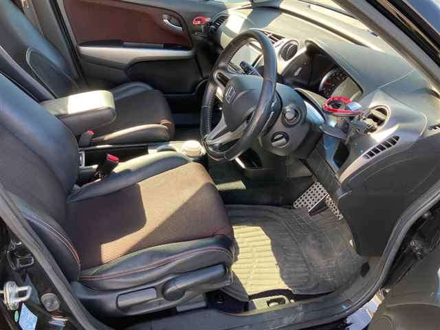 HONDA STREAM 2011