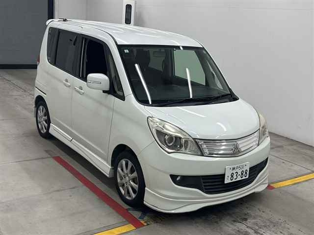 MITSUBISHI DELICA D2 2013