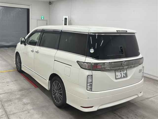 NISSAN ELGRAND 2017