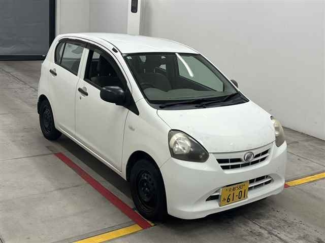 DAIHATSU MIRA E S 2011