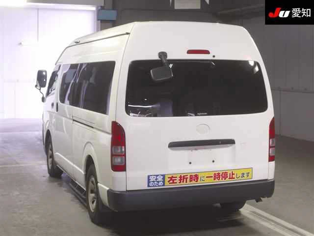 TOYOTA HIACE 2009