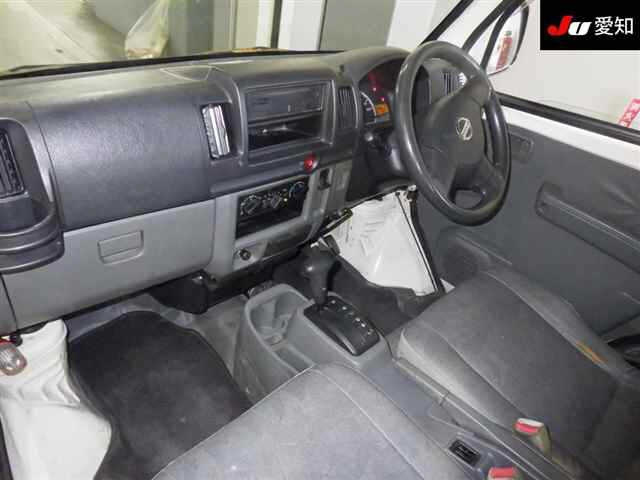 NISSAN CLIPPER VAN 2010